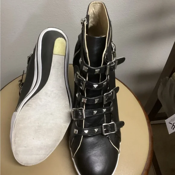 UES Wedge Heel Booties - Picture 9 of 9